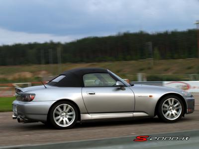 s2000_036.jpg