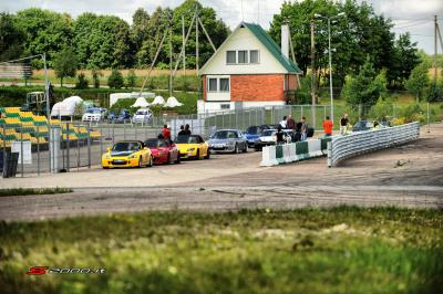 s2000_019_1.jpg